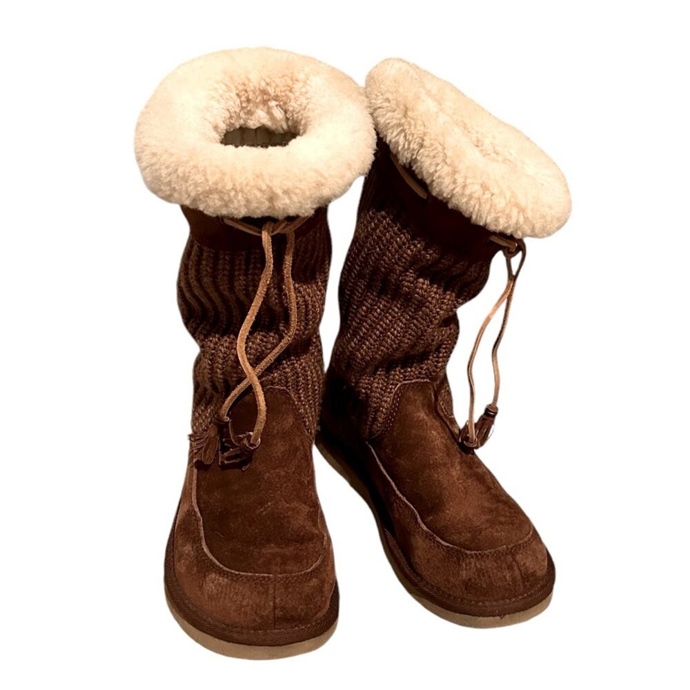 UGG Australia 5124 Suburb Mid Calf Knit + Sheepskin Boots Brown, size 8